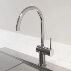 Modern Monobloc Kitchen Mixer Tap Single Lever Handle Curved Swivel Spout Chrome